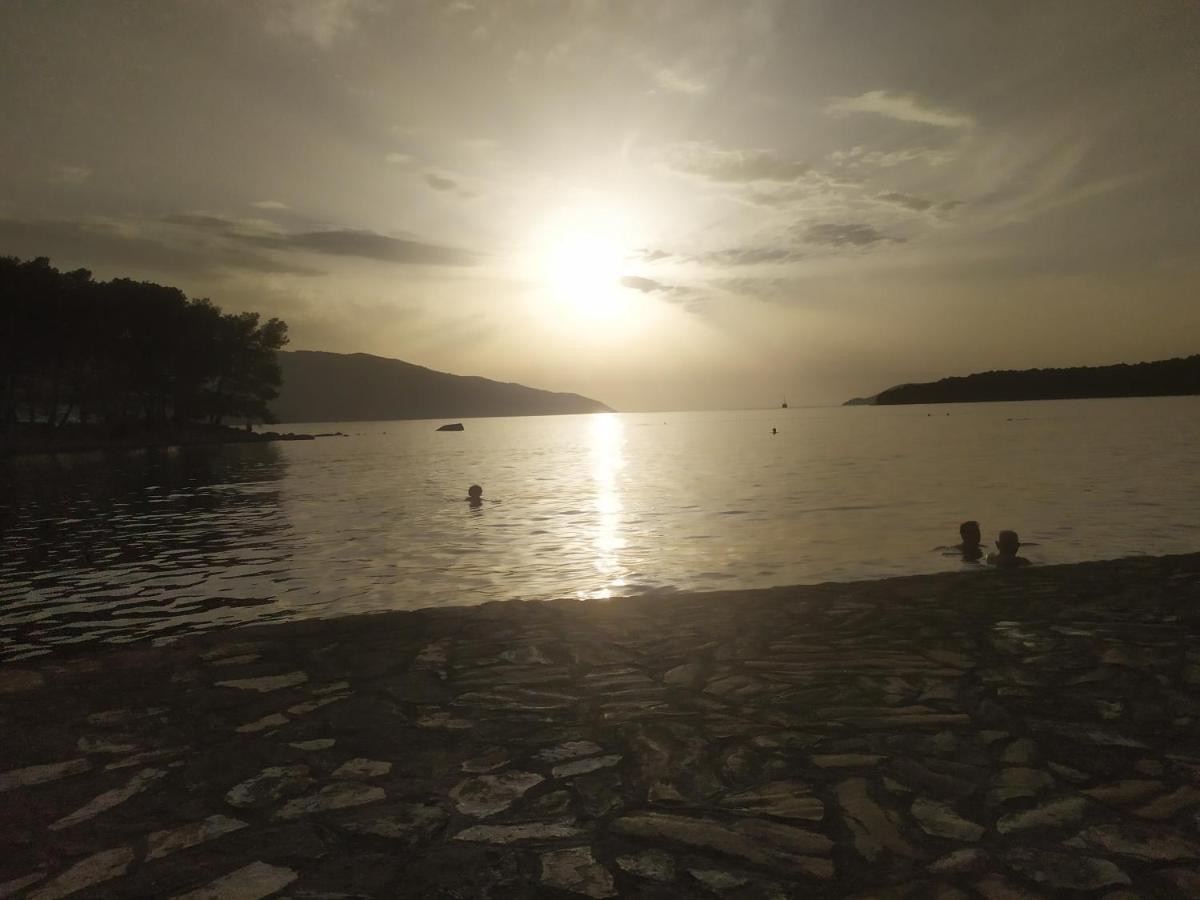 Guesthouse Wish Stari Grad  Exterior foto