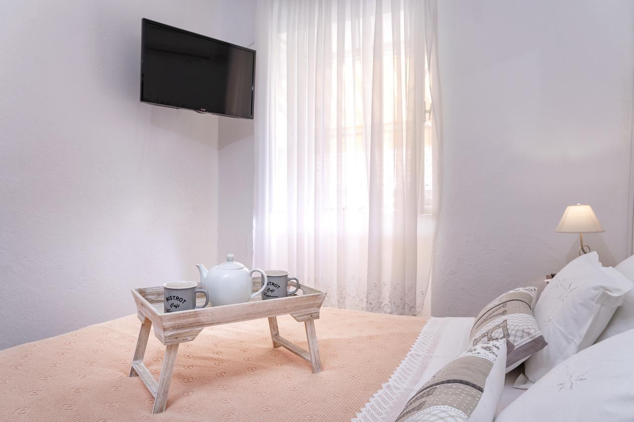 Guesthouse Wish Stari Grad  Exterior foto