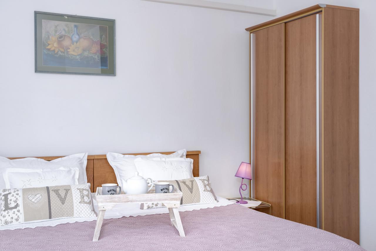Guesthouse Wish Stari Grad  Exterior foto
