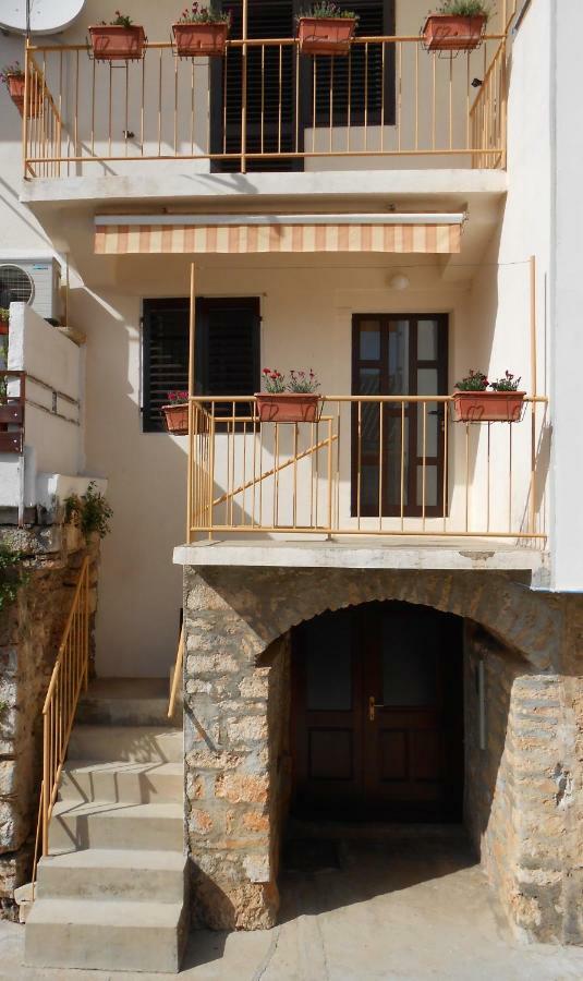 Guesthouse Wish Stari Grad  Exterior foto